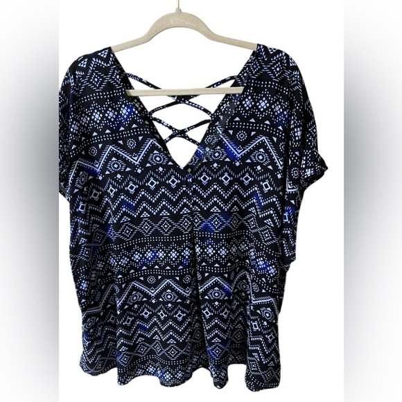 Torrid Crisscross Back Top Sz 3 - Picture 1 of 7